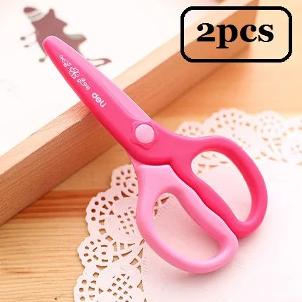 https://www.aookmiya.com/cdn/shop/files/Kids-Safe-Scissors-DIY-Handwork-Tools-Plastic-Kindergarten-Homework-School-Art-Class-Paper-Cutter-Handmade-DIY_30200ec1-15e7-48ec-bca3-6d889386afae_grande.webp?v=1701857835