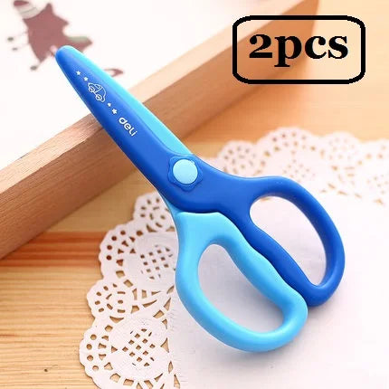 https://www.aookmiya.com/cdn/shop/files/Kids-Safe-Scissors-DIY-Handwork-Tools-Plastic-Kindergarten-Homework-School-Art-Class-Paper-Cutter-Handmade-DIY_c66fa42a-c390-4099-9441-5b252040e134_grande.webp?v=1701857837