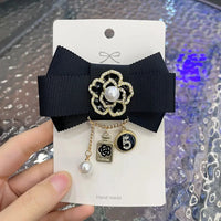 Korean Fashion Fabric Art Bow Tie Pearl Camellia Flower Brooches for Women Suit Sweater Badge Wedding Party Corsage Brooch Pins