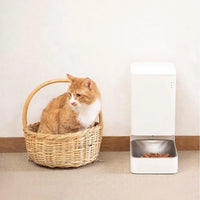 Xiaomi Mijia Smart Pet Feeder Automatic Feeding Timing Design Keep Food Fresh Make a Pet Diet Plan Work With Mi Home App